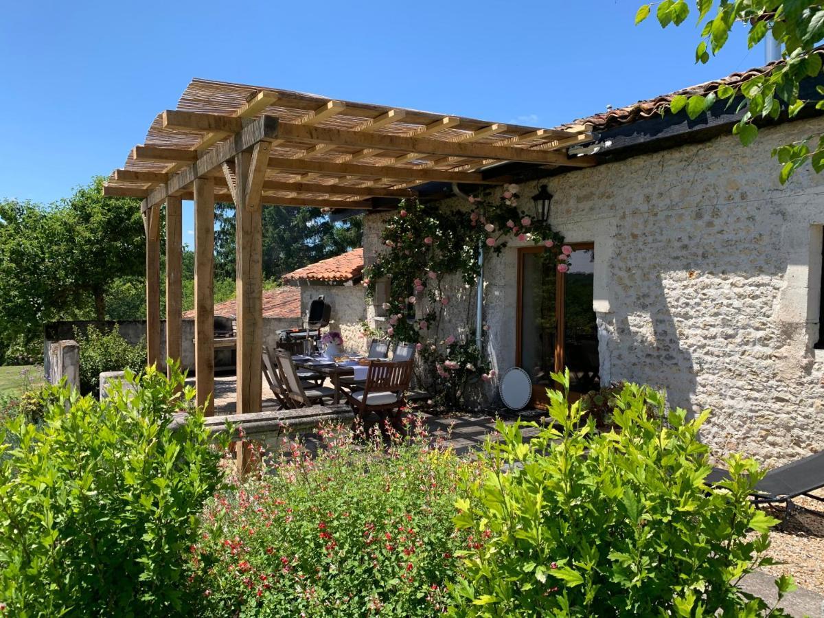 Chez Sarrazin Villa Brossac Exterior foto