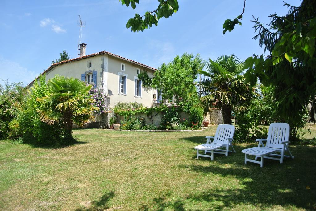 Chez Sarrazin Villa Brossac Exterior foto