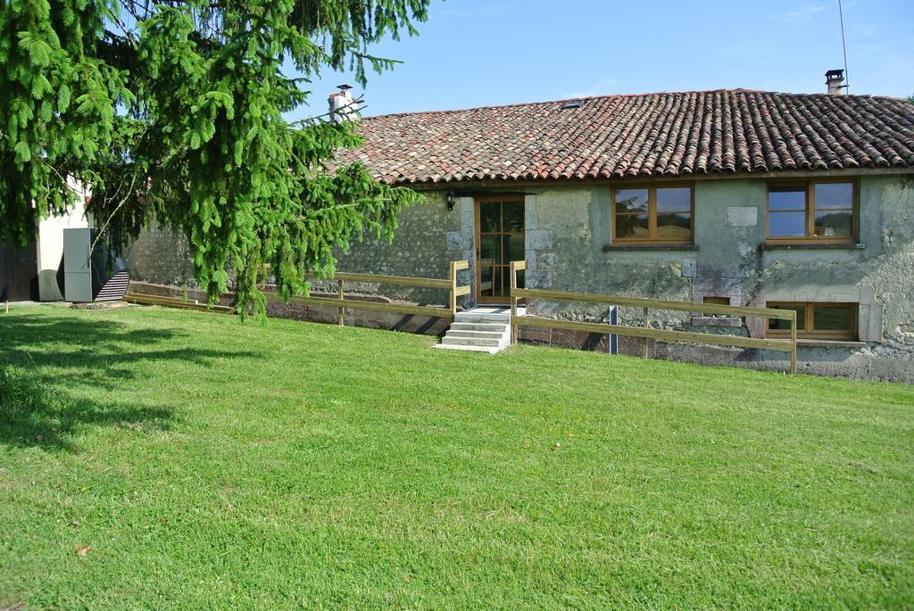 Chez Sarrazin Villa Brossac Exterior foto